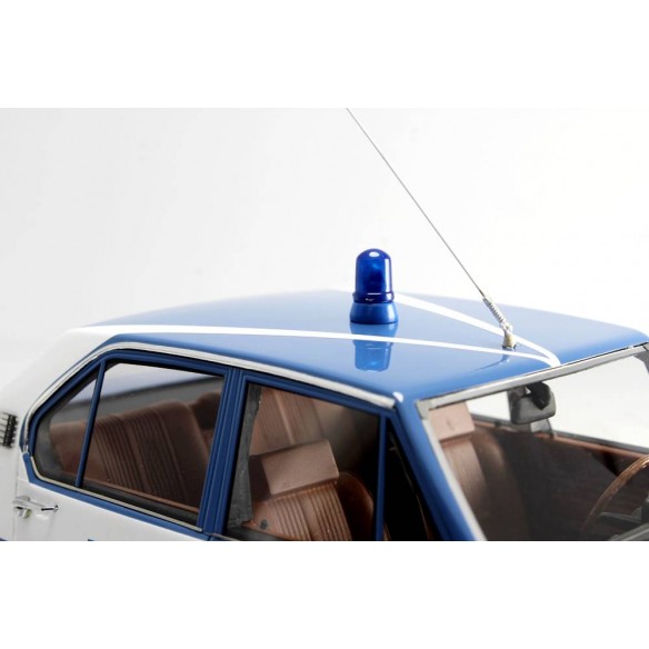 Alfa Romeo Alfetta 1.8 Polizia Stradale 1976 1:18 LM098B