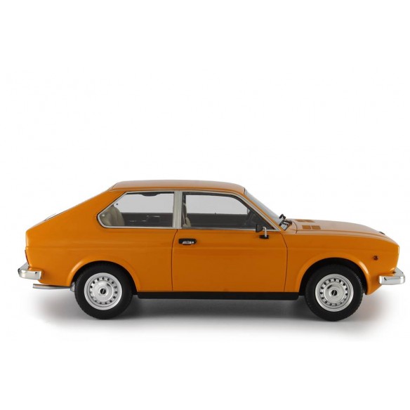Seat 128 3P 1430 1975 1:18 LM106F