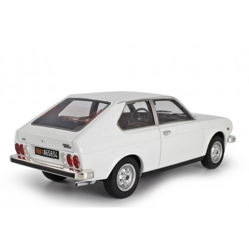 Fiat 128 3P 1100 1975 1:18 LM106E