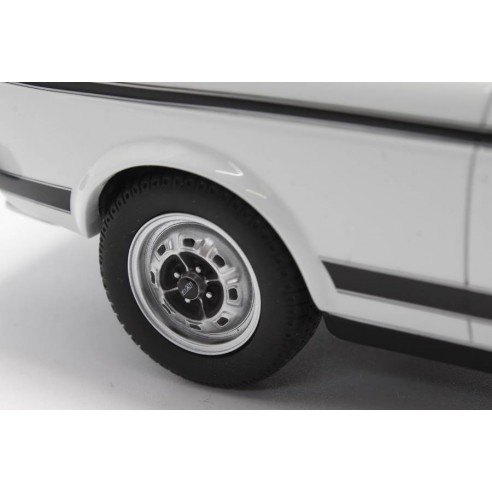 Fiat 128 3P 1100 Sport 1975 1:18 LM106A