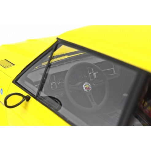 Fiat 131 Abarth Stradale 1976 1:18 LM109C