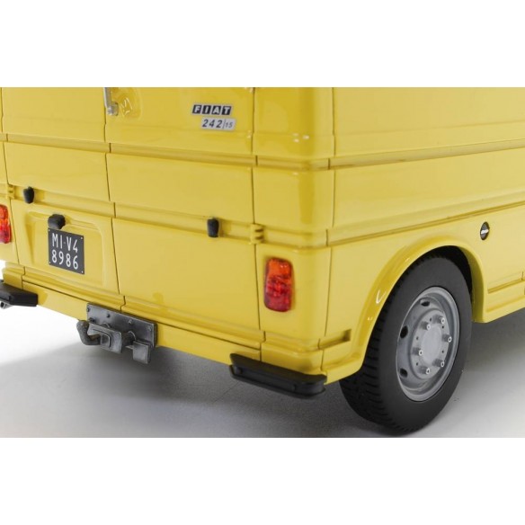 Fiat 242 1° serie 1974 1:18 LM107A