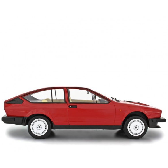 Whitebox 216962 Alfa Romeo GTV6 2.5 1980 Red 1/43rd Scale Model In Case T48 Post 
