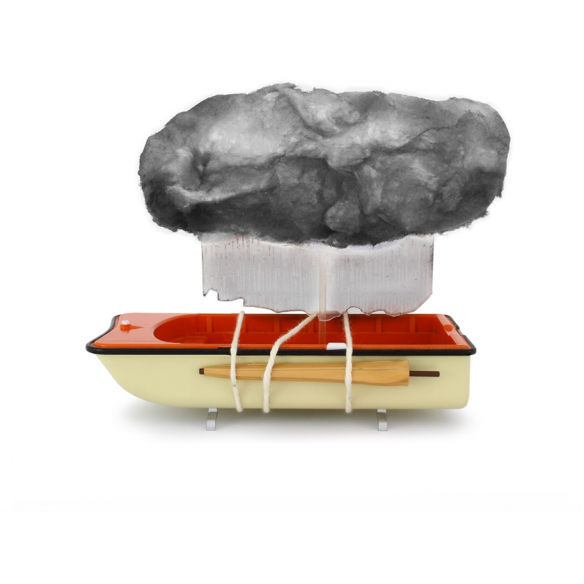 The monstrous boat of Fantozzi 1:18