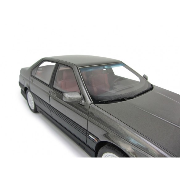 Alfa Romeo Alfa 164 3.0 V6 Q4 1993 Model car 1:18 Laudoracing